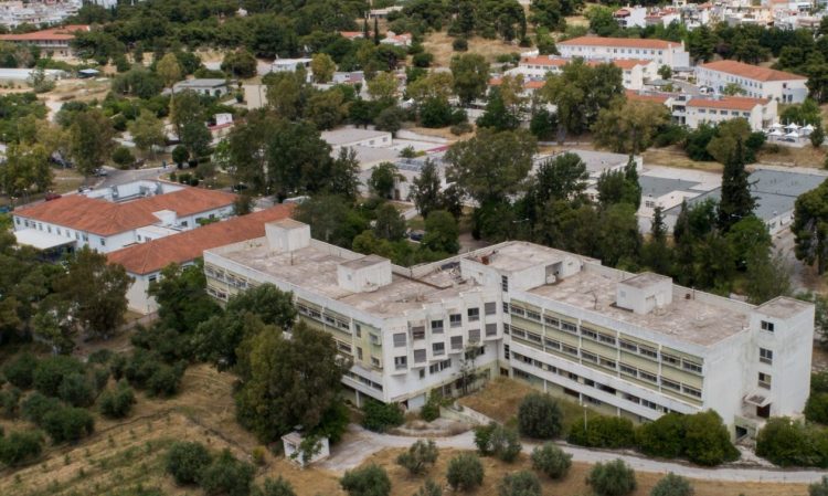 ΕΔΕ για τη δολοφονία στο Δαφνί – Ανθρωποκυνηγητό της ΕΛ.ΑΣ. για τον εντοπισμό του 47χρονου τροφίμου