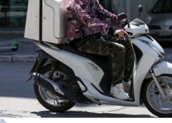 Συνελήφθη 10 φορές να οδηγεί χωρίς δίπλωμα και δούλευε… του καλού καιρού ντελίβερι!!!