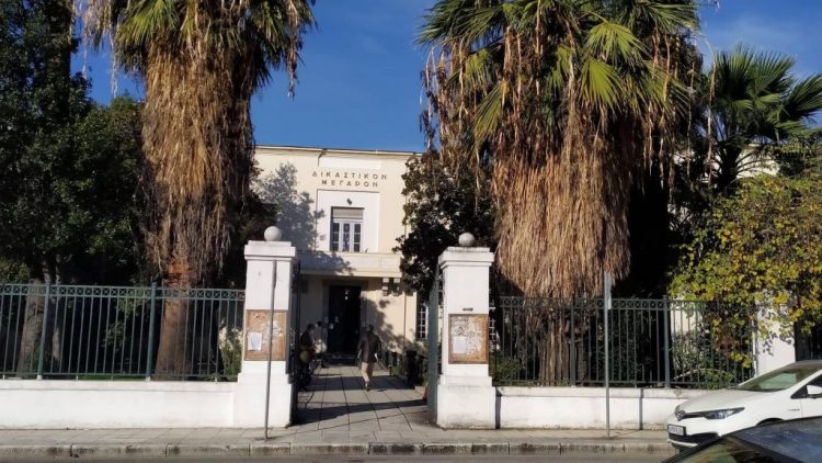 Αθώοι κρίθηκαν οι δύο γονείς για την κακοποίηση της τρίχρονης κόρης τους – Τι είπε ο δικηγόρος τους (ΒΙΝΤΕΟ)