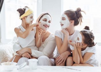 Πέντε συμβουλές ομορφιάς για πολυάσχολες μαμάδες