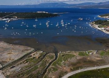 Απόκοσμο θέαμα: Τραβήχτηκαν τα νερά σε Κωνσταντινούπολη και Σμύρνη – Σχετίζεται με τους σεισμούς;