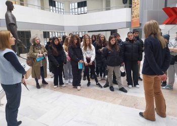 «Μύηση στον κόσμο των Μουσείων και των αρχαιολογικών χώρων: Εκπαιδευτική μετακίνηση του 9ου Γυμνασίου Τρικάλων στη Λάρισα και στο κάστρο του Πλαταμώνα