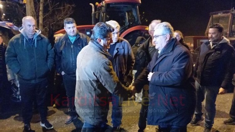Μπλόκο Ε65: ΚΚΕ και Κουτσούμπας συμφωνούν με τα αιτήματα των αγροτών και τα έχουν στο επίκεντρο (ΕΙΚΟΝΕΣ)
