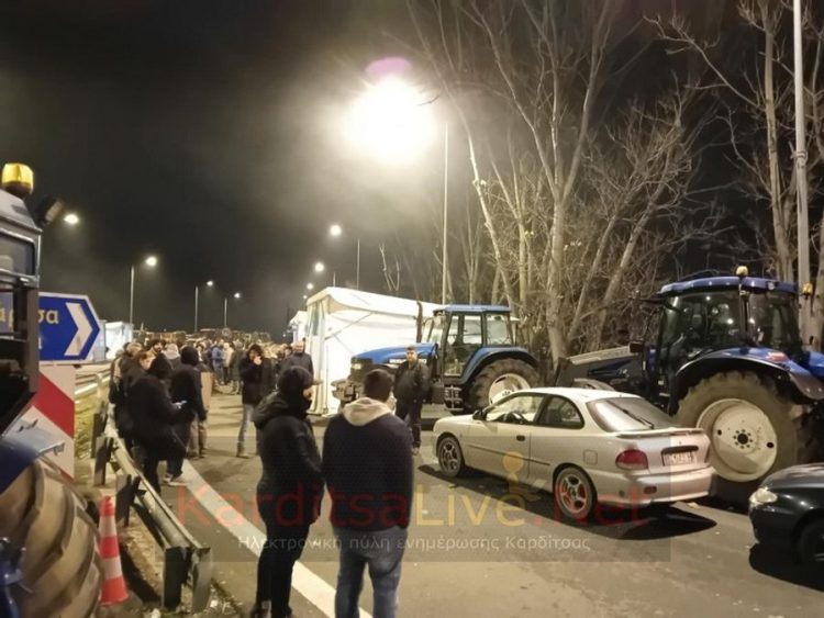 Μπλόκο Ε65: ΚΚΕ και Κουτσούμπας συμφωνούν με τα αιτήματα των αγροτών και τα έχουν στο επίκεντρο (ΕΙΚΟΝΕΣ)