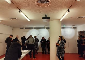 Πραγματοποιήθηκαν τα εγκαίνια της Έκθεσης ««Supercharged by AI» στη Βιβλιοθήκη Καλαμπάκας