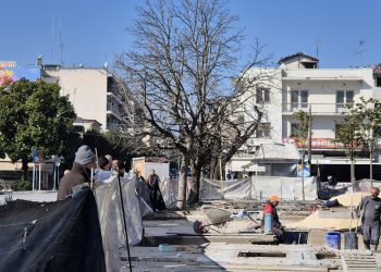 Μνημείο καθυστέρησης η πλατεία των Τρικάλων | Το… αιώνιο εργοτάξιο που έγινε αξιοθέατο… | Εκατοντάδες οι επιβλέποντες Τρικαλινοί