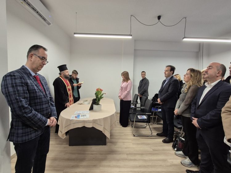 Εγκαινιάστηκε το Κέντρο Ημέρας και της Κινητής Μονάδας για άτομα με άνοια «Νόημα» στα Τρίκαλα