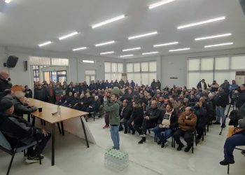 Αγρότες: Τι αποφασίστηκε κατά την Πανελλαδική Σύσκεψη Συντονισμού Μπλόκων στον Παλαμά (ΕΙΚΟΝΕΣ)