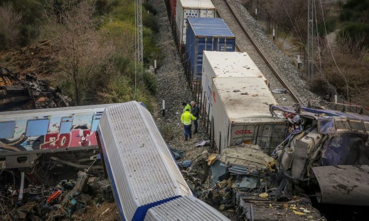 Τραγωδία στα Τέμπη: Πώς έγινε η φονική έκρηξη – Τι αποκλείουν και τι πιθανολογούν οι εμπειρογνώμονες