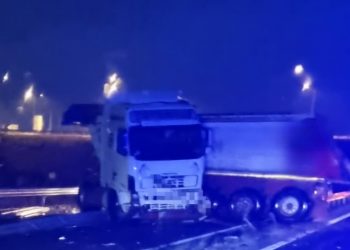 Καλαμπάκα: Δίπλωσε νταλίκα στην ε.ο Τρικάλων – Ιωαννίνων
