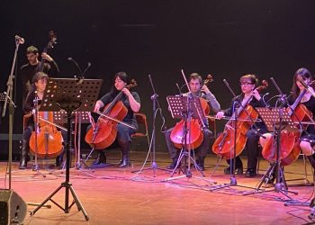 Εξαιρετική συναυλία με βιολοντσέλα και ελληνικές μελωδίες στα Τρίκαλα