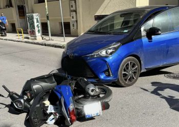 Τροχαίο ατύχημα στο κέντρο του Βόλου – ΙΧΕ συγκρούστηκε με δίκυκλο (ΕΙΚΟΝΑ)