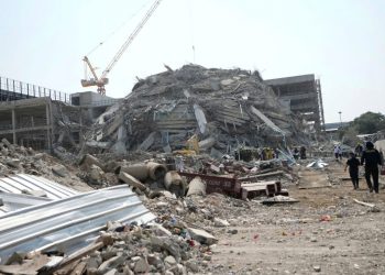 Σεισμός τώρα στη Μιανμάρ: Εικόνες Αποκάλυψης από τα 7,7 Ρίχτερ – Φόβοι για εκατόμβη νεκρών