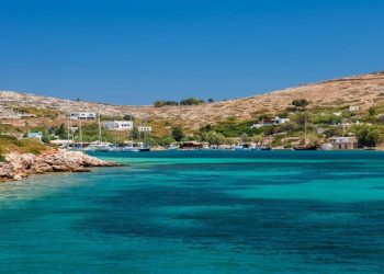 Συγκινούν 15 μαθητές από τη Λάρισα – Θα μεταβούν σε απομακρυσμένο νησί για να παρελάσουν με τον μικρό Άγγελο…