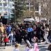 Άναψε το γλέντι στην Κεντρική Πλατεία της Λάρισας – Έστησαν χορό με μπουλούκια και γαϊτανάκια (ΕΙΚΟΝΕΣ – ΒΙΝΤΕΟ)