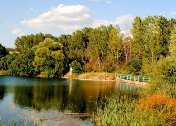 Αυτό είναι το χωριό της Λάρισας με τη σπηλιά με τις μικρές λίμνες και τις σχηματισμένες πρωτότυπες μορφές (ΕΙΚΟΝΕΣ)