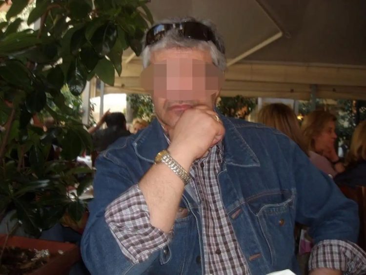 Τέμπη: Απομονωμένος από συγγενείς και φίλους στο σπίτι του στη Λάρισα ο σταθμάρχης μετά την αποφυλάκισή του – «Δεν θέλει να δει κανέναν – Βγαίνει μέχρι την βεράντα»