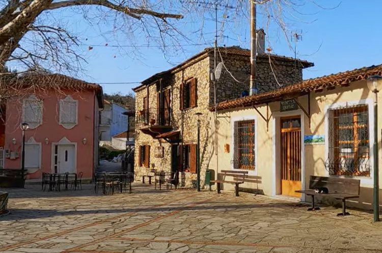Το χωριό της Λάρισας που δεν κάνει …θόρυβο, αλλά σε κερδίζει αμέσως με την αυθεντικότητα και την ομορφιά του (βίντεο)