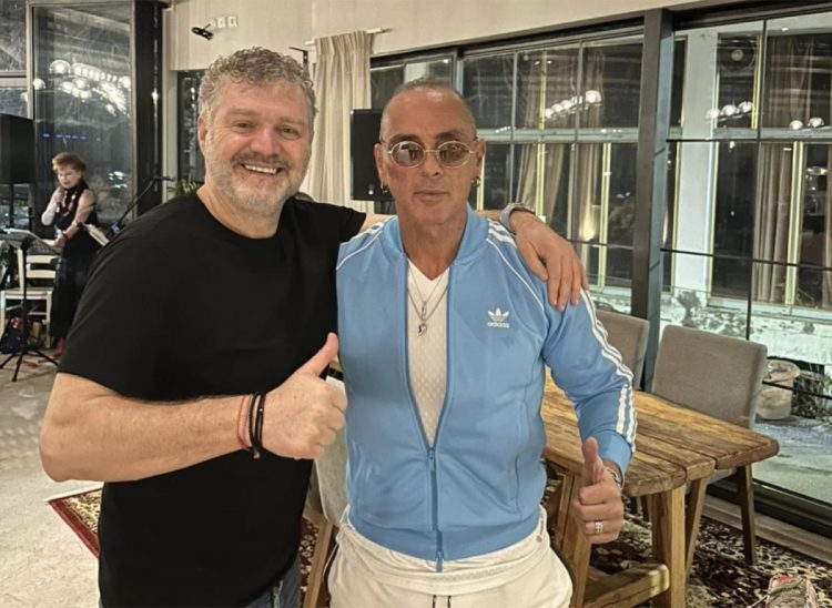 Το συγκινητικό «ευχαριστώ» του Δημάρχου Αγιάς Αντώνη Γκουντάρα στον παιδικό του φίλο που τον βοήθησε να διαβεί τις δυσκολίες που πέρασε (ΕΙΚΟΝΕΣ)