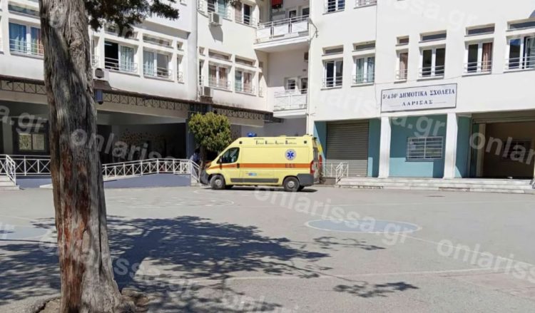Λάρισα: Συναγερμός για αγοράκι που πνίγηκε από πορτοκάλι στο σχολείο – Οι διασώστες του ΕΚΑΒ του έσωσαν τη ζωή