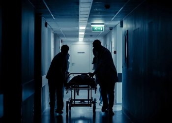 Λάρισα: Τρεις φορές έγινε ΚΑΡΠΑ για να επανέλθει στη ζωή ο 9χρονος που πνίγηκε από πορτοκάλι σε σχολείο – Η αστυνομία πήρε καταθέσεις από δασκάλους