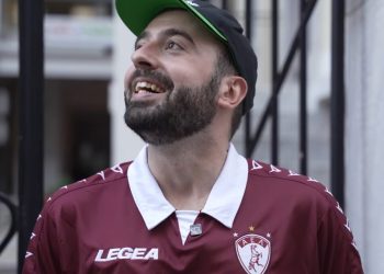 Αυτός είναι ο Λαρισαίος YouTuber με τους 230 χιλιάδες συνδρομητές που κατακτά κορυφές – Τι μας αποκαλύπτει ότι ετοιμάζει για την ΑΕΛ…