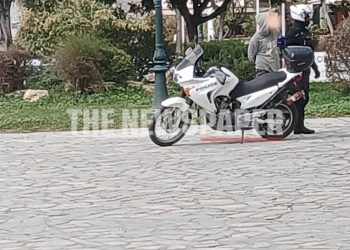 Βόλος: Στο Ψυχιατρείο ο 22χρονος επιδειξίας του Αναύρου – Είχε μαζί του και τσεκούρι!