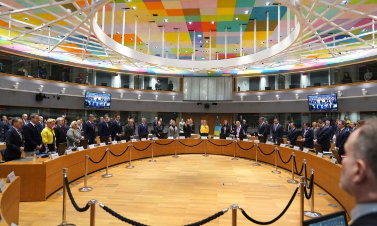 Έκτακτη Σύνοδο Κορυφής στις Βρυξέλλες αύριο-Οι συγκλήσεις, οι διαφωνίες και η παρουσία Ζελένσκι
