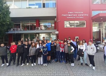 Το 5ο Γυμνάσιο στον  “κουρέα της Σεβίλλης” από τις Αθηναϊκές μαριονέτες