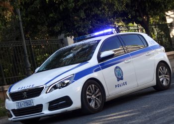 Βόλος: Τα έκανε γυαλιά καρφιά στην εκκλησία και γρονθοκόπησε ιερομόναχο – Αναστάτωση σε ιερό ναό της Ν. Ιωνίας