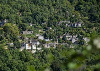 Νεραϊδοχώρι: Το χωριό των Τρικάλων που θα σας μαγέψει με την πρώτη ματιά