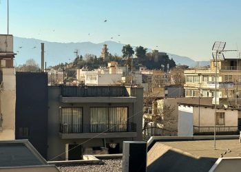 ΤΡΊΚΑΛΑ: ΠΩΛΕΙΤΑΙ διαμέρισμα 4ου ορόφου με θέα