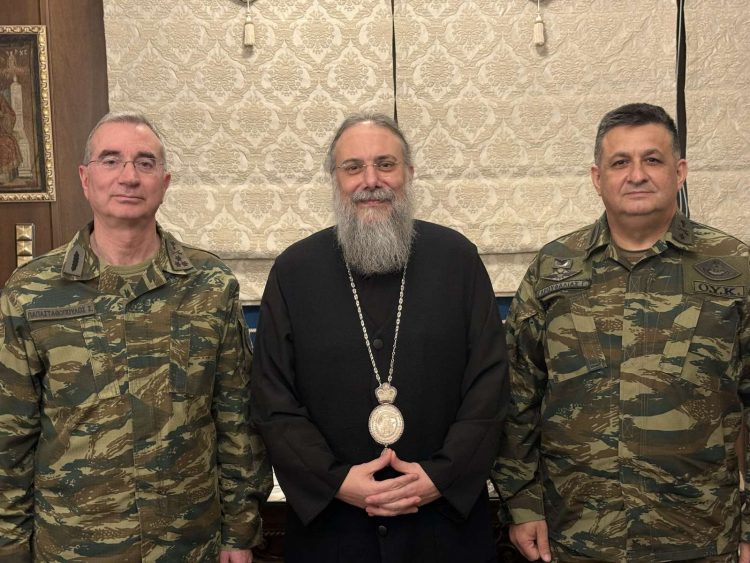 Ο Διοικητής της 1ης Στρατιάς στον Τρίκκης Χρυσόστομο – Τον συνόδευε ο Επικεφαλής της ΣΜΥ (ΕΙΚΟΝΕΣ)
