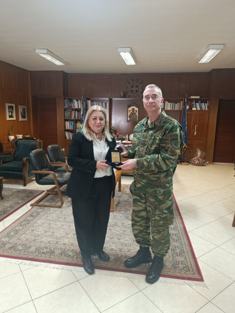 Συνάντηση Αντιπεριφερειάρχη Π.Ε. Τρικάλων Χρύσα Ντιντή με τον νέο Διοικητή της 1ης Στρατιάς, Αντιστράτηγο Σταύρο Παπασταθόπουλο