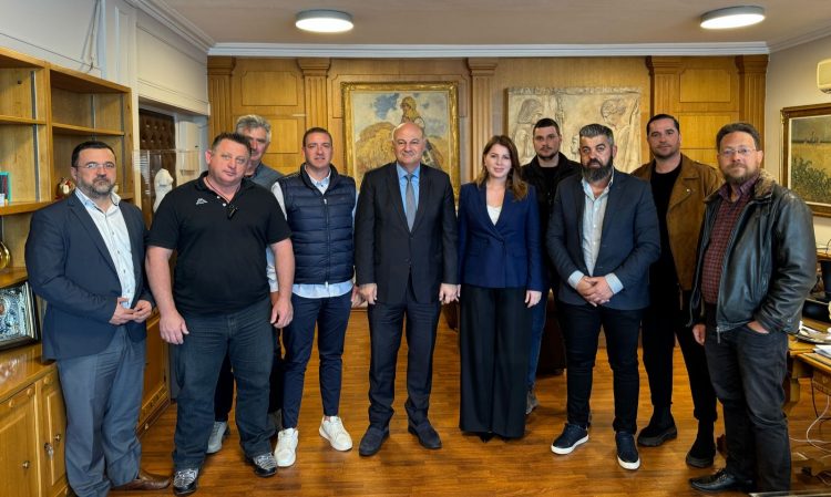 Με αντιπροσωπεία αγροτών του Νομού Τρικάλων, στον Υπουργό Αγροτικής Ανάπτυξης και Τροφίμων, η Υφυπουργός Κοινωνικής Συνοχής και Οικογένειας, Κατερίνα Παπακώστα