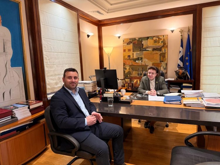Μενδώνη σε Αβραμόπουλο: Την 1η Απριλίου ανοίγει επίσημα το Σπήλαιο της Θεόπετρας