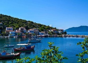 Αγία Κυριακή: Το μαγευτικό χωριό της Πηλίου που θυμίζει καρτ ποστάλ