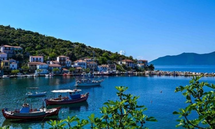 Αγία Κυριακή: Το μαγευτικό χωριό της Πηλίου που θυμίζει καρτ ποστάλ