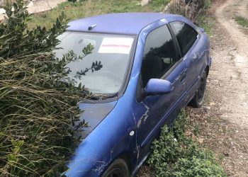 Σε εξέλιξη η διαδικασία απομάκρυνσης των εγκαταλελειμμένων αυτοκινήτων από τον Δήμο Μετεώρων
