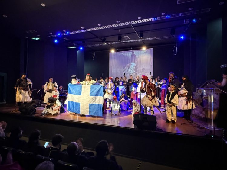Τρικαλινή τιμή και δόξα στο Ιερό κι Αθάνατο ’21 (ΕΙΚΟΝΕΣ)