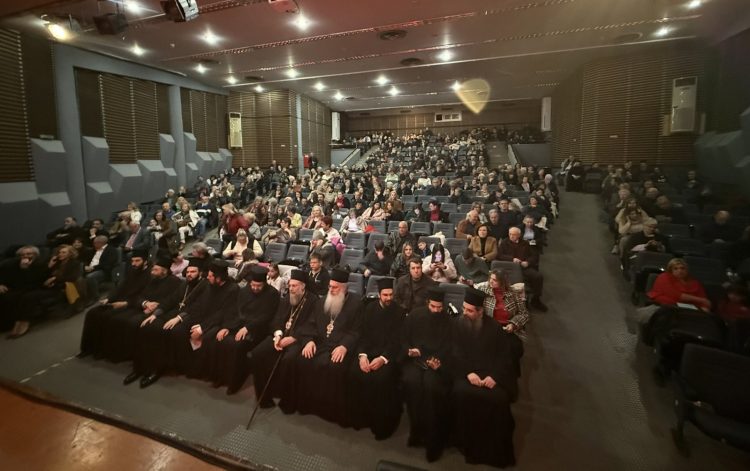 Τρικαλινή τιμή και δόξα στο Ιερό κι Αθάνατο ’21 (ΕΙΚΟΝΕΣ)