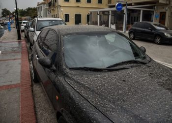 Καιρός: Έρχεται διήμερο με σοβαρή διαταραχή και λασποβροχές – Πότε και πού το πρώτο 30άρι του 2025