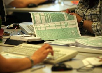 Φορολογικές δηλώσεις 2025: Αντίστροφη μέτρηση για την υποβολή τους – Ποιες είναι οι αλλαγές