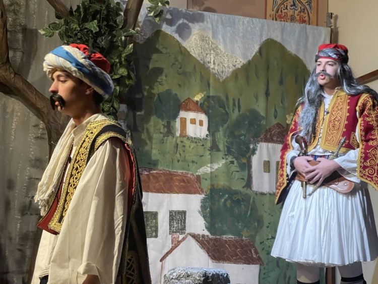 ΓΕΧΑ Τρικάλων: Συγκίνησε και ενέπνευσε ο “Νικηταράς ο Τουρκοφάγος” (ΕΙΚΟΝΕΣ)