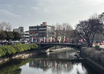 Γιορτή του αθλητισμού στα Τρίκαλα: Ο 16ος Ημιμαραθώνιος Καλαμπάκα-Τρίκαλα έσπασε ρεκόρ συμμετοχών!