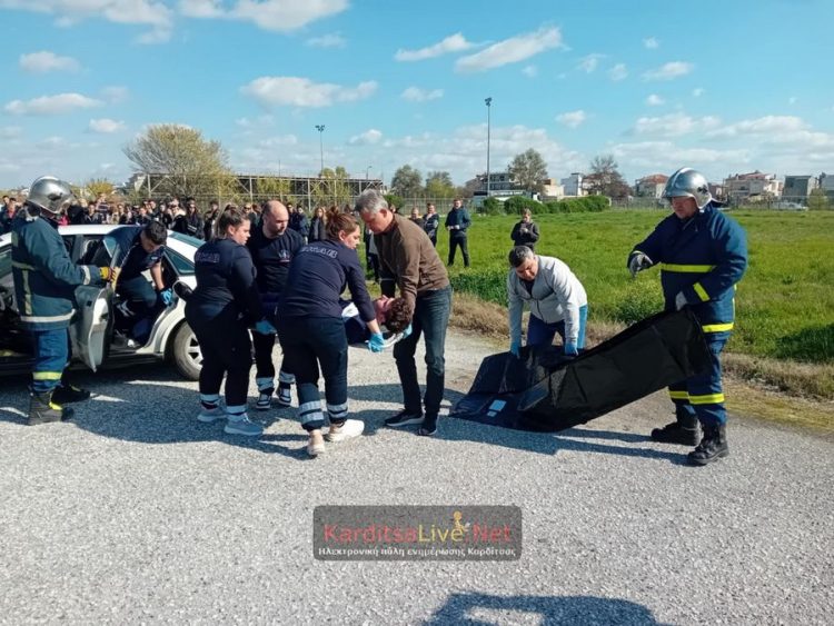 Επιτυχημένη άσκηση της Ειδικότητας «Διασώστης – Πλήρωμα Ασθενοφόρου» της Πειραματικής Σ.Α.Ε.Κ. Καρδίτσας (ΕΙΚΟΝΕΣ – ΒΙΝΤΕΟ)