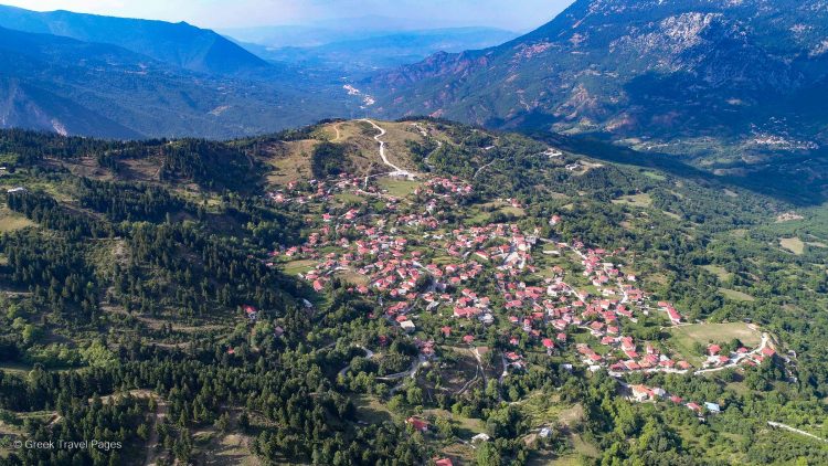Το χωριό των πολύτεκνων οικογενειών στα Τρίκαλα που διδάσκει αρχές και αξίες