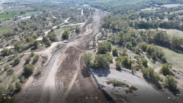 Καθαρισμός σε συνολικό μήκος 8 χλμ. του Ιώνα ποταμού και ενίσχυση της προστασίας της γέφυρας στο Μουργκάνι από την ΤΕΡΝΑ Α.Ε. μετά από συνεργασία του Δήμου Μετεώρων και της Περιφέρειας Θεσσαλίας