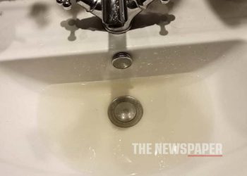 Νερό – «λάσπη» στις βρύσες της Μηλίνας: Οργή κατοίκων για την ποιότητα ύδρευσης (ΕΙΚΟΝΕΣ)