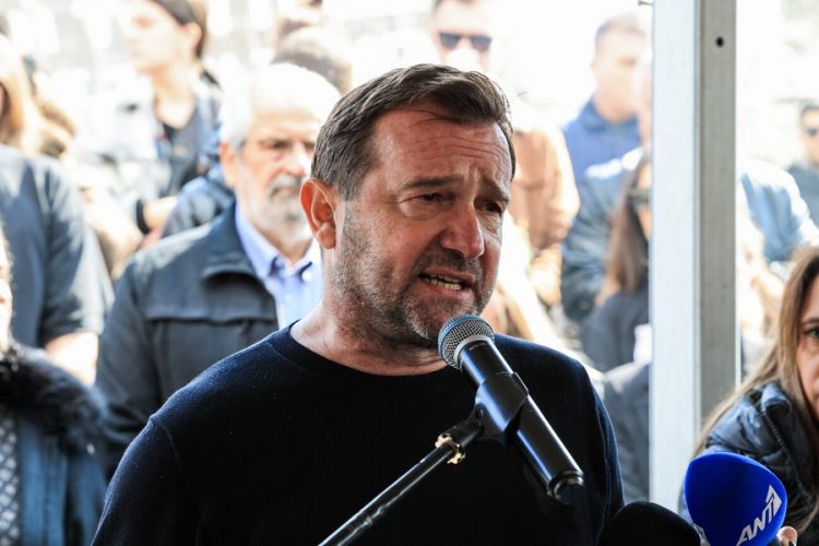 N. Πλακιάς: Ποιος υπογράφει για να λειτουργούν σήμερα τα τρένα; Ψάχνω να τον βρω και δεν μπορώ. Εγκληματίες που παίζουν με τις ζωές των πολιτών